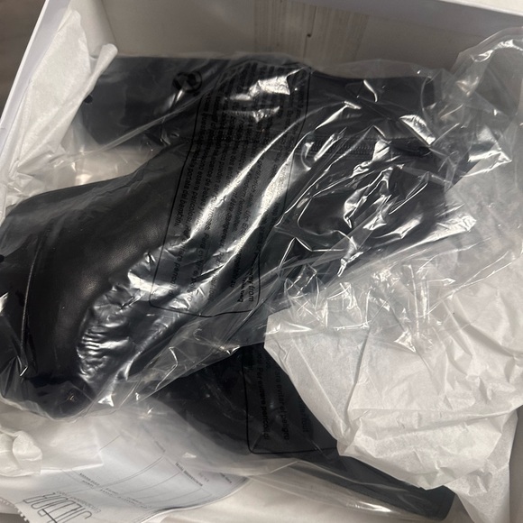 Steve Madden Black Ankle Booties - Picture 4 of 5